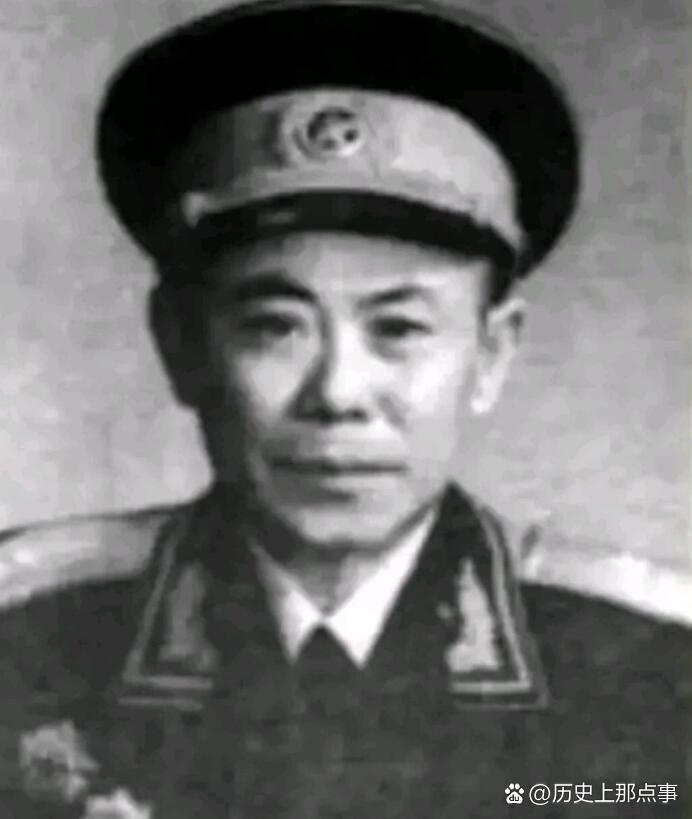 1980年夏，时任江苏省军区副司令员的童炎生到上海治病……
